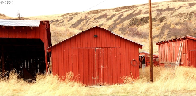 view of outdoor structure