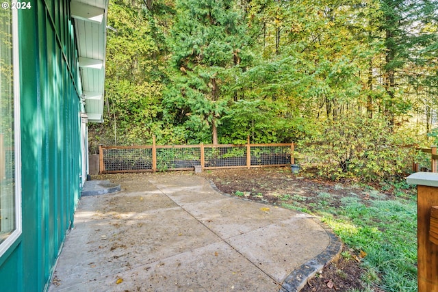 39145 Eagles Rest Rd, Dexter, OR 97431 - view of patio with fence