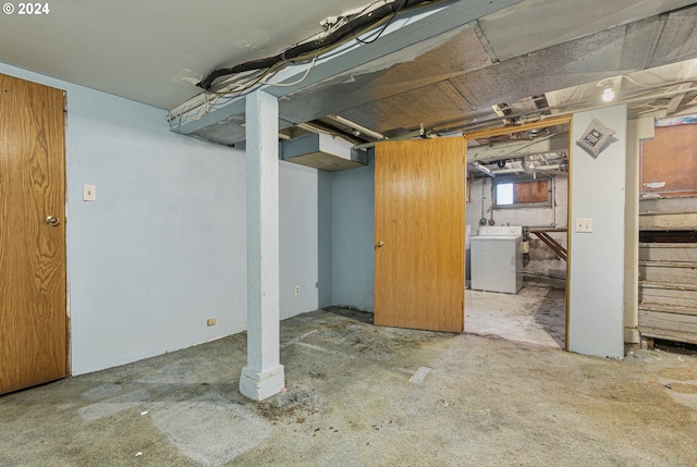 basement with washer / clothes dryer