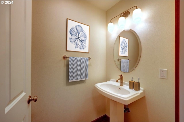 720 G Ave Unit D, Seaside, OR 97138 - view of half bathroom