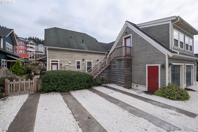 view of front of property featuring a garage