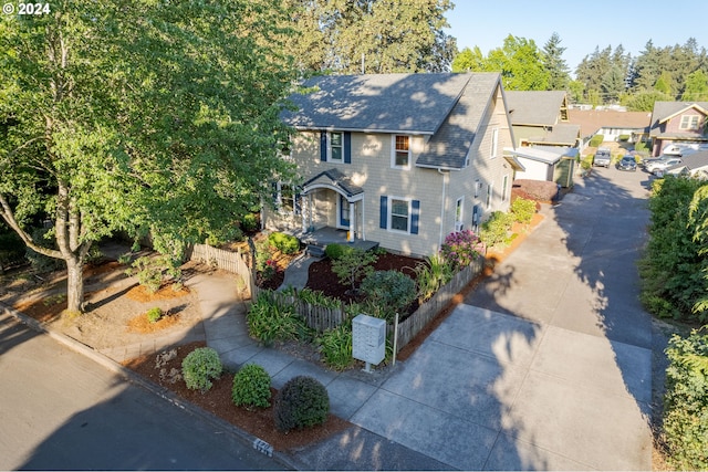 170 N Jefferson St, Eugene, OR 97402 - view of front facade with driveway and a residential view