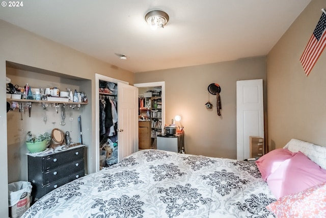 bedroom with a closet