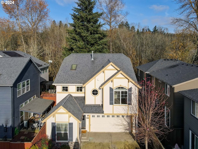 view of front of house with a garage