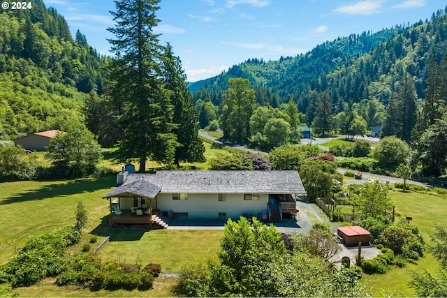 bird's eye view with a mountain view