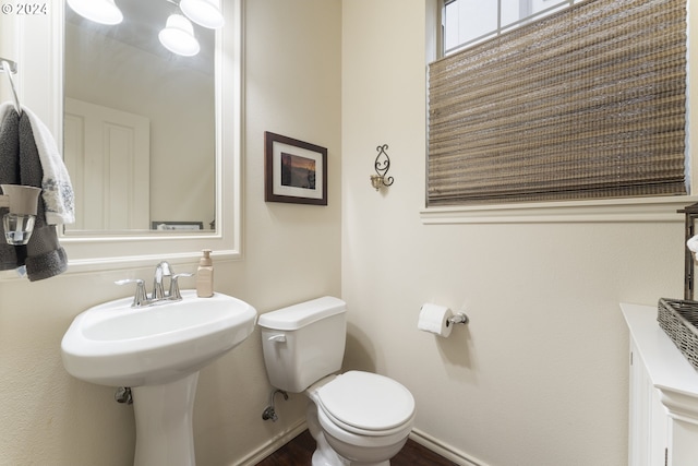 bathroom featuring toilet