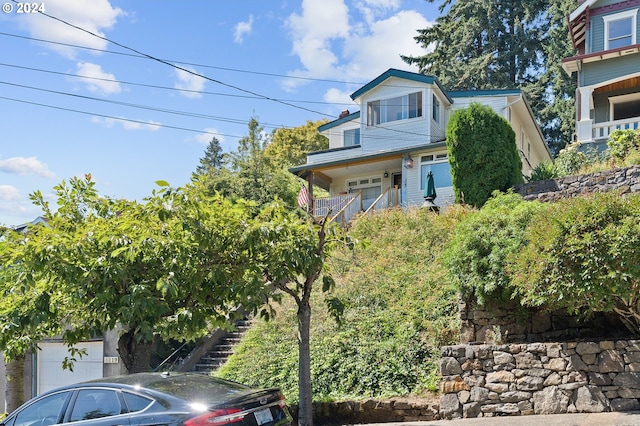 view of front of house featuring a garage