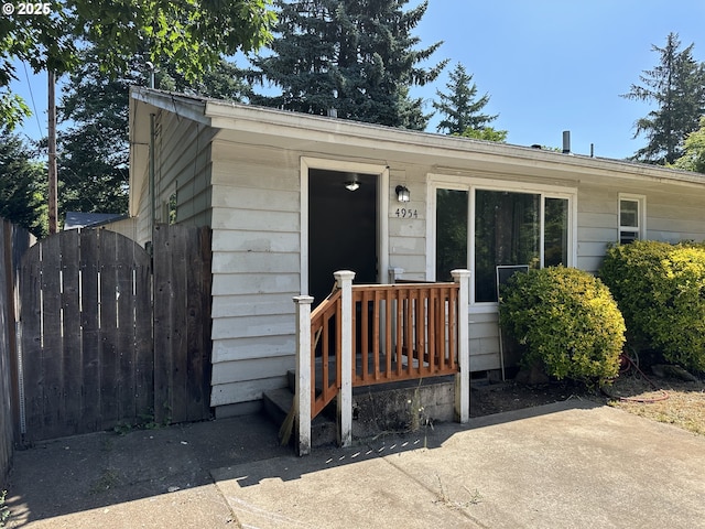 4954 SE 108th Ave, Portland, OR 97266 - view of front of property