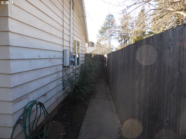 4954 SE 108th Ave, Portland, OR 97266 - view of home's exterior