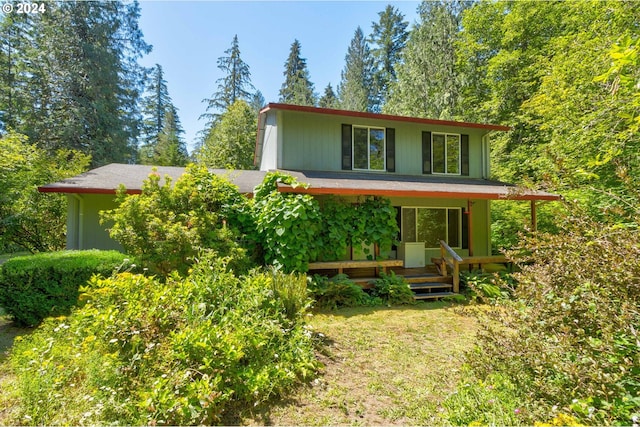 view of front of house featuring a porch