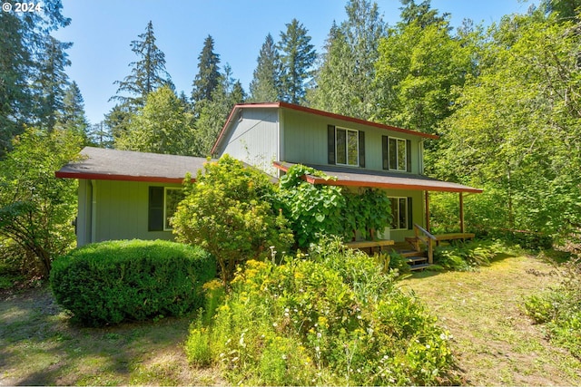 view of front of house featuring a porch