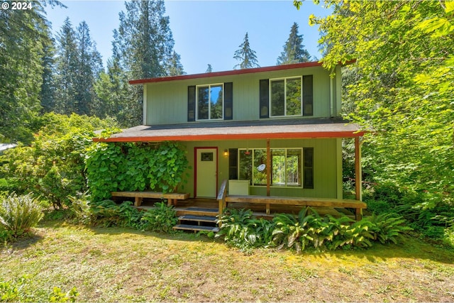 view of front of property featuring covered porch