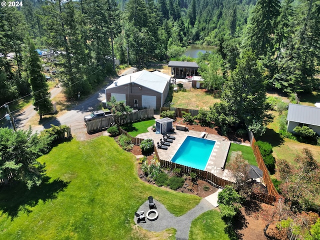 bird's eye view with a water view