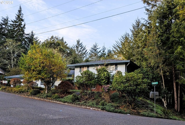 view of front of house