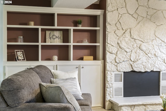 sitting room with carpet