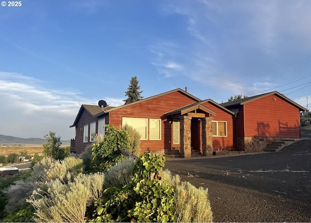 view of front of house