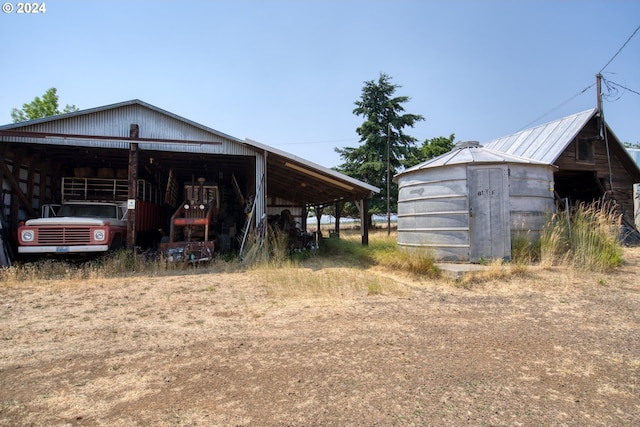 view of outdoor structure