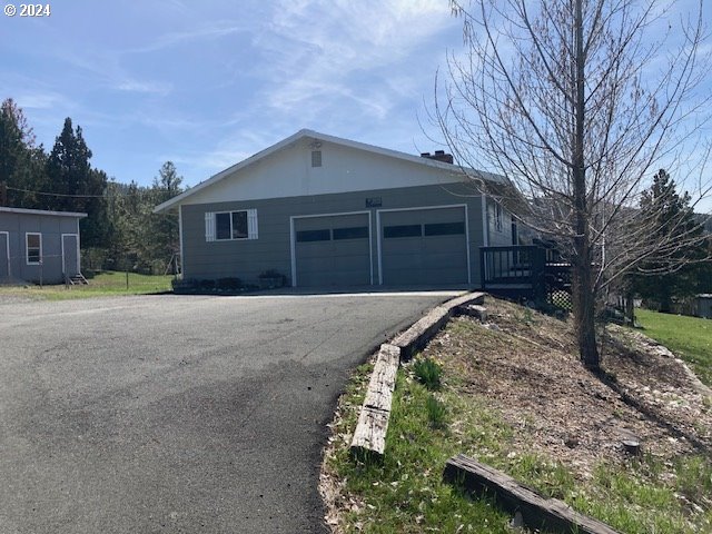 ranch-style house with a garage