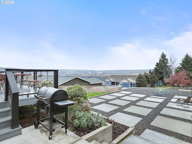 view of yard featuring a water view