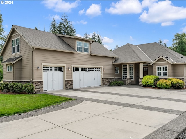 view of front facade with a garage