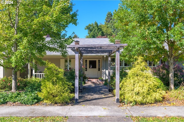 view of front facade featuring covered porch