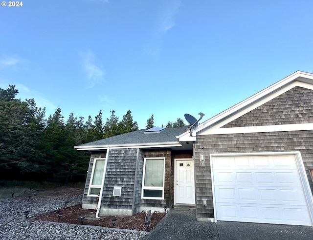 view of front of property featuring a garage