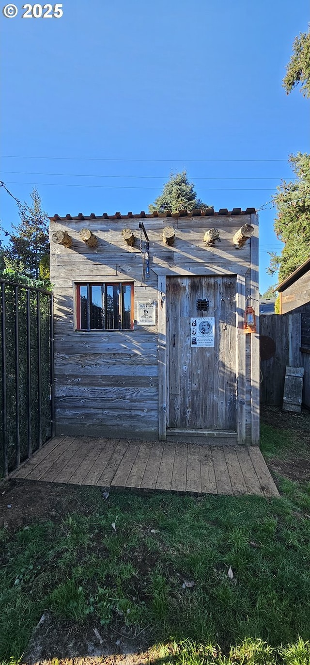 exterior space featuring an outdoor structure