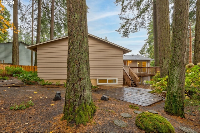 13525 SW Fircrest Ct, Beaverton, OR 97008 - back of house with a wooden deck and fence
