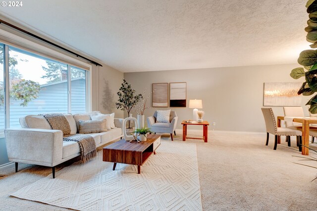 13525 SW Fircrest Ct, Beaverton, OR 97008 - carpeted living area with baseboards