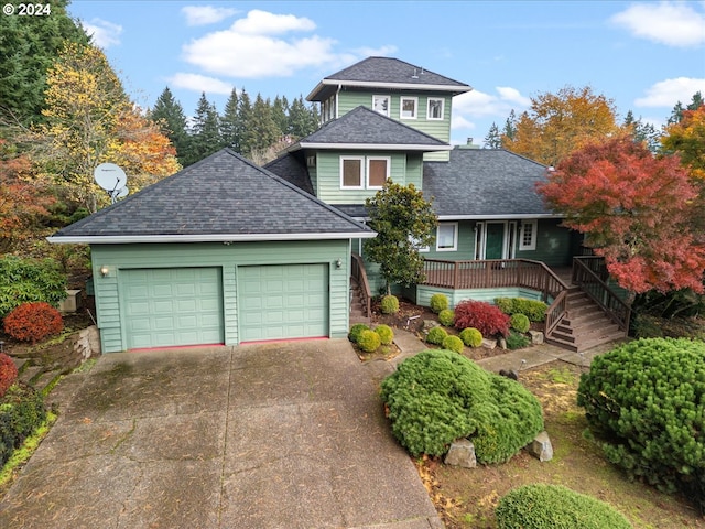 view of front property featuring a garage