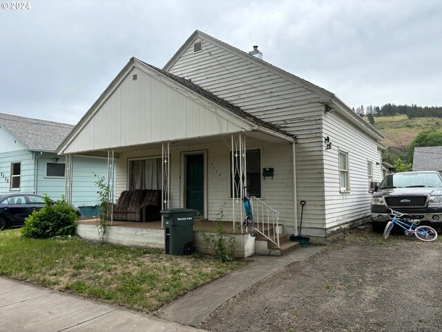 bungalow featuring a porch