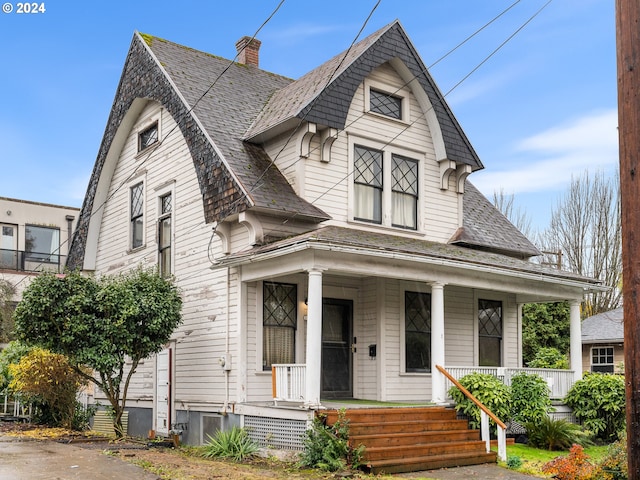 view of front of property with a porch