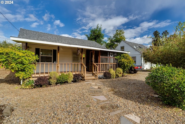 bungalow-style house featuring covered porch