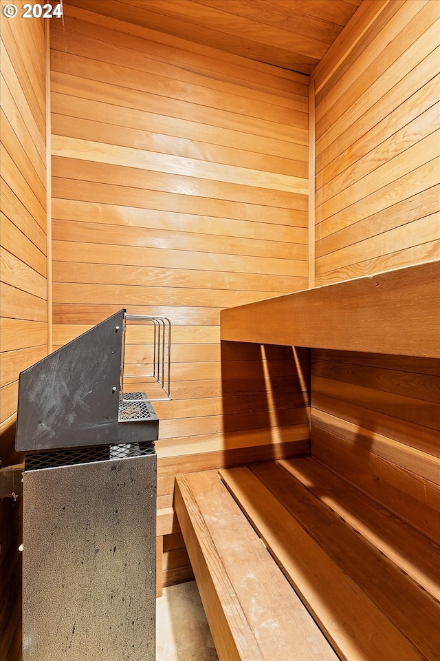 view of sauna / steam room