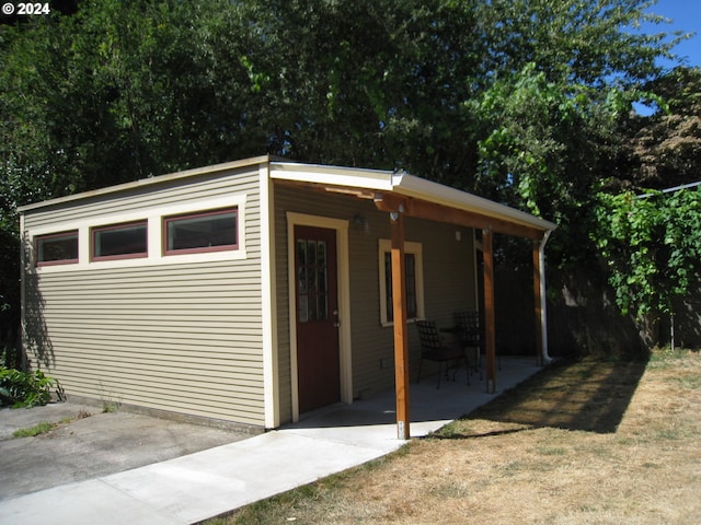 view of outbuilding