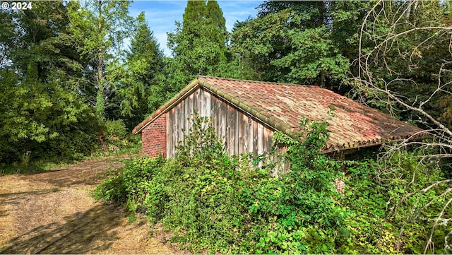 view of outbuilding