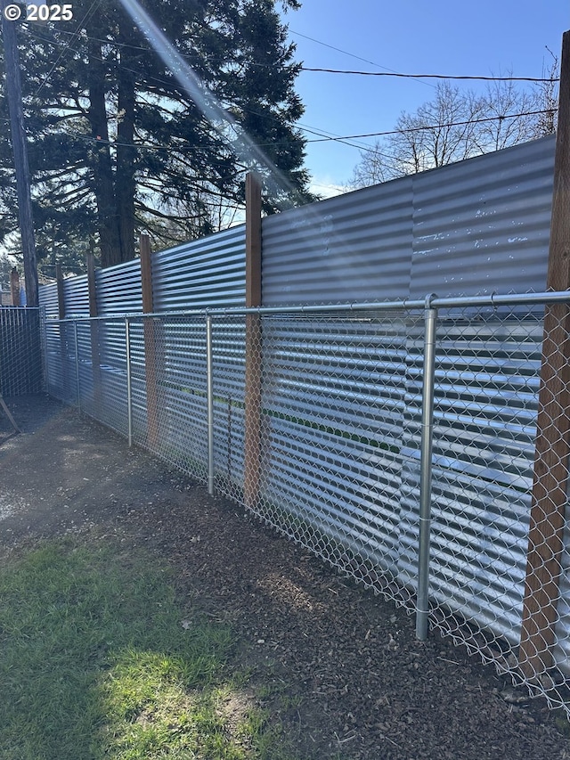 8510 SE Washington St, Portland, OR 97216 - view of gate