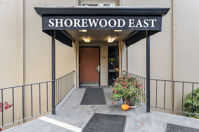 5585 E Evergreen Blvd Unit 5101, Vancouver, WA 98661 - entrance to property with stucco siding