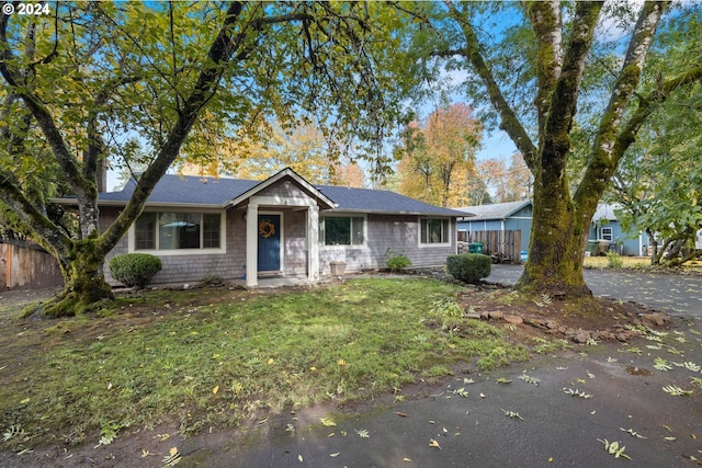 18021 Tualata Ave, Lake Oswego, OR 97035 - view of front facade