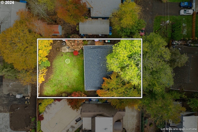 18021 Tualata Ave, Lake Oswego, OR 97035 - aerial view of property and surrounding area featuring property parcel outlined