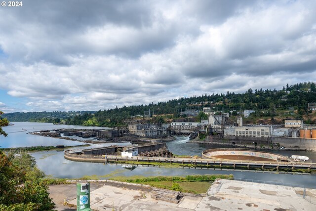 509 High St, Oregon City, OR 97045 - surrounding community featuring a water view