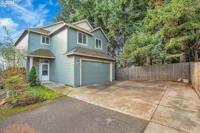 view of front property featuring a garage