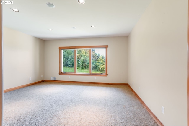 empty room with carpet