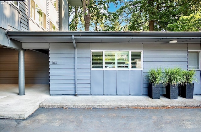 view of entrance to property