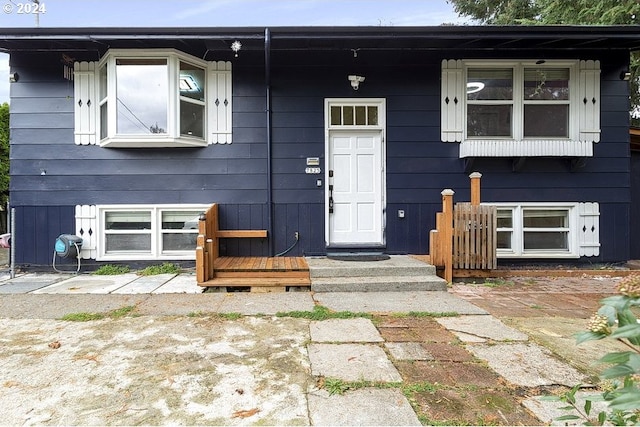 7825 SE Bybee Blvd, Portland, OR 97206 - view of property entrance