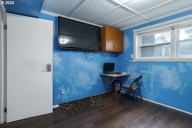 clothes washing area with dark hardwood / wood-style flooring