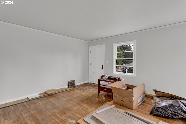 1212 Laurel St Unit 9, Lake Oswego, OR 97034 - unfurnished room featuring baseboards and wood finished floors