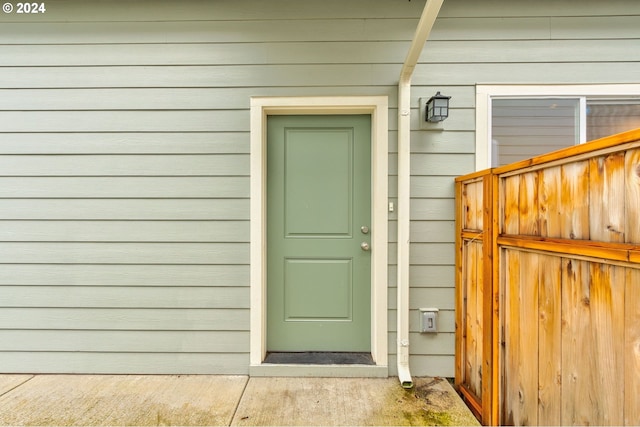 view of entrance to property