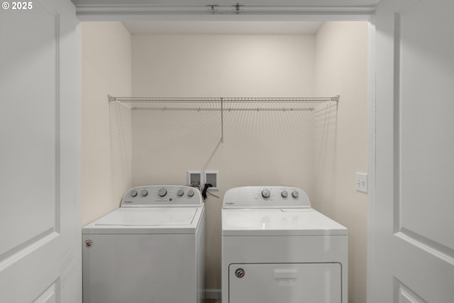 59 NE 134th Pl, Portland, OR 97230 - laundry room with washer and clothes dryer
