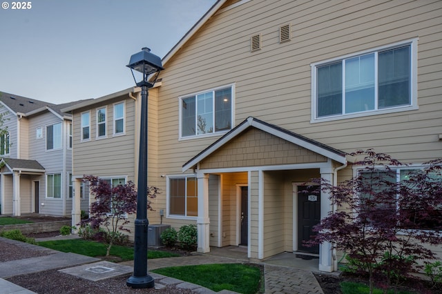 59 NE 134th Pl, Portland, OR 97230 - townhome / multi-family property with central AC unit